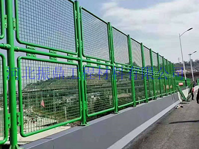 京珠高速岳陽至郴州路段公路防拋網-8公里